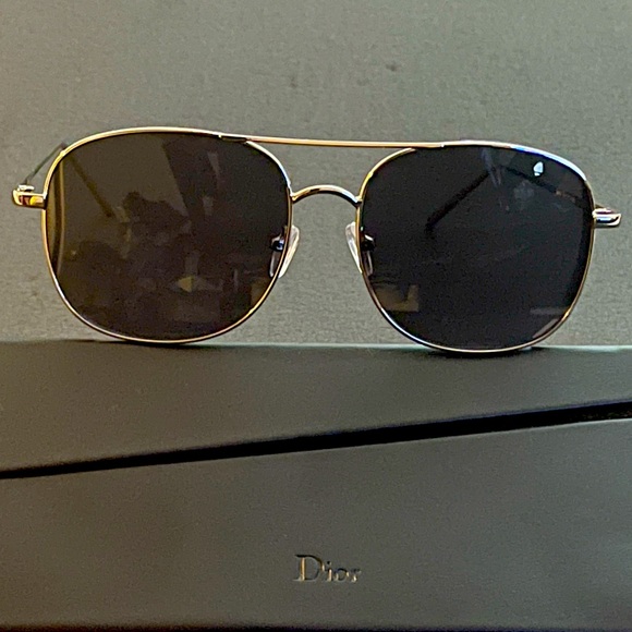 DIOr Sunglasses DIOr Sunglasses🔥 - Picture 16 of 16